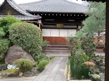 西導寺の本殿・本堂