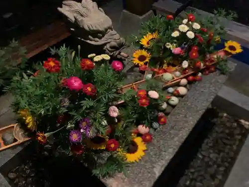 滑川神社 - 仕事と子どもの守り神の手水