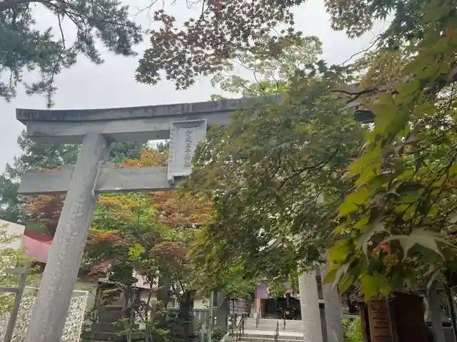 彌彦神社 (伊夜日子神社)の鳥居