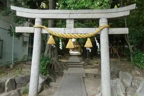 新家春日神社の鳥居