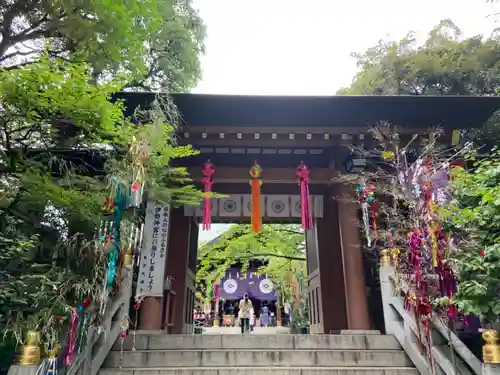 東京大神宮の山門・神門