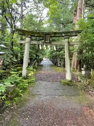 五所駒瀧神社の鳥居