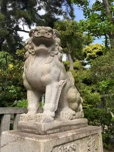 片瀬諏訪神社の狛犬