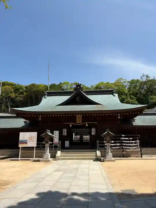 多井畑厄除八幡宮の{uncategorized: "未分類", other: "その他", undefined: "問題あり", building: "その他建物", grave: "お墓", sacred_gate: "鳥居", guardian: "狛犬", statue: "像", buddha: "仏像", history: "歴史", nature: "自然", garden: "庭園", animal: "動物", pagoda: "塔", temizu: "手水舎", mountain_gate: "山門・神門", sanctuary: "本殿・本堂", subordinate: "末社・摂社", art: "芸術", scenery: "景色", jizo: "地蔵", ema: "絵馬", goshuin: "御朱印", omikuji: "おみくじ", items: "授与品その他", amulet: "お守り", goshuincho: "御朱印帳", eats: "食事", festival: "お祭り", votive_dance: "神楽", shichigosan: "七五三参", wedding: "結婚式", experience: "体験その他", initially: "初詣", around: "周辺", anti_infection: "感染症対策"}