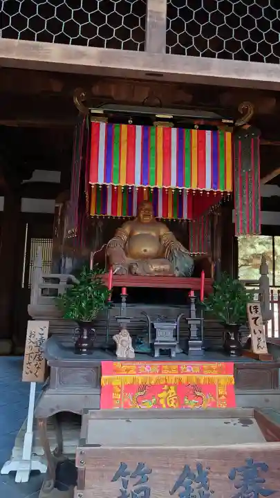 萬福寺の{uncategorized: "未分類", other: "その他", undefined: "問題あり", building: "その他建物", grave: "お墓", sacred_gate: "鳥居", guardian: "狛犬", statue: "像", buddha: "仏像", history: "歴史", nature: "自然", garden: "庭園", animal: "動物", pagoda: "塔", temizu: "手水舎", mountain_gate: "山門・神門", sanctuary: "本殿・本堂", subordinate: "末社・摂社", art: "芸術", scenery: "景色", jizo: "地蔵", ema: "絵馬", goshuin: "御朱印", omikuji: "おみくじ", items: "授与品その他", amulet: "お守り", goshuincho: "御朱印帳", eats: "食事", festival: "お祭り", votive_dance: "神楽", shichigosan: "七五三参", wedding: "結婚式", experience: "体験その他", initially: "初詣", around: "周辺", anti_infection: "感染症対策"}