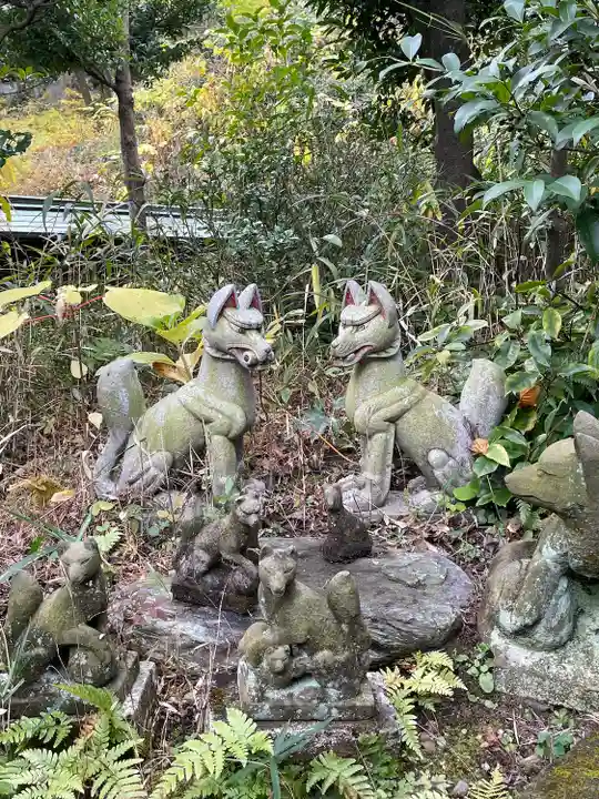 白金氷川神社の像