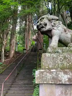 戸隠神社宝光社の狛犬