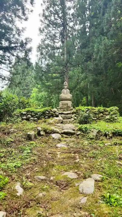 大日寺跡湯殿山神社(山形県)