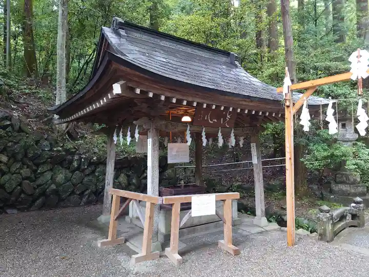宝登山神社の手水舎