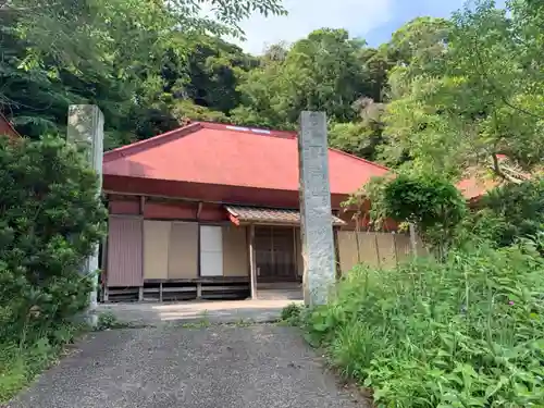 実相寺の山門