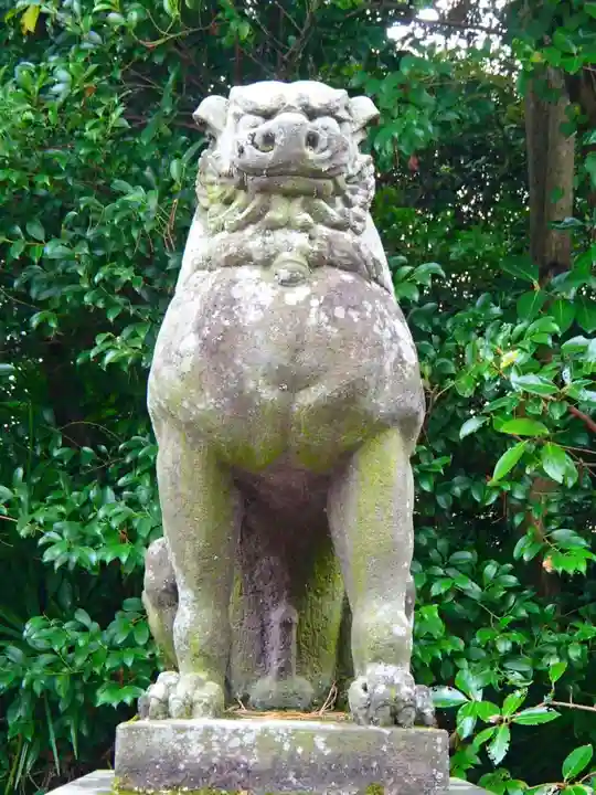 忍 諏訪神社・東照宮 の狛犬