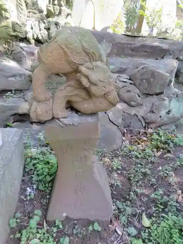 神明社の狛犬