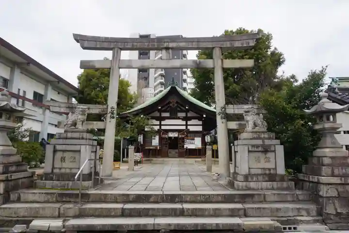 三輪神社の鳥居