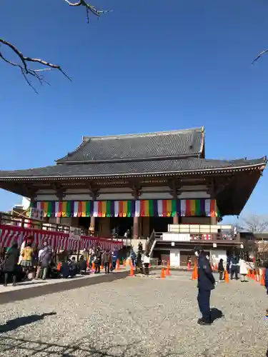 西新井大師総持寺の本殿・本堂