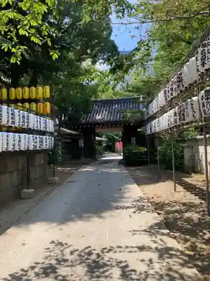 品川寺の山門・神門