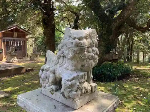 白山神社の狛犬