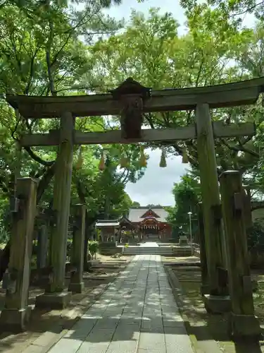 飯香岡八幡宮の鳥居