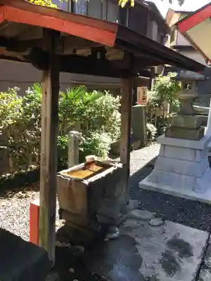 坂稲荷神社の手水舎