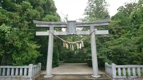 鎮守府八幡宮の鳥居