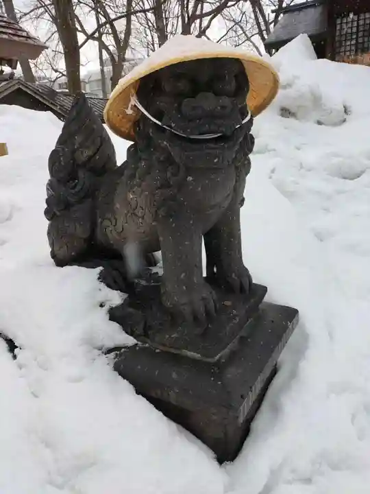 札幌諏訪神社の狛犬