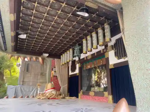 難波八阪神社の{uncategorized: "未分類", other: "その他", undefined: "問題あり", building: "その他建物", grave: "お墓", sacred_gate: "鳥居", guardian: "狛犬", statue: "像", buddha: "仏像", history: "歴史", nature: "自然", garden: "庭園", animal: "動物", pagoda: "塔", temizu: "手水舎", mountain_gate: "山門・神門", sanctuary: "本殿・本堂", subordinate: "末社・摂社", art: "芸術", scenery: "景色", jizo: "地蔵", ema: "絵馬", goshuin: "御朱印", omikuji: "おみくじ", items: "授与品その他", amulet: "お守り", goshuincho: "御朱印帳", eats: "食事", festival: "お祭り", votive_dance: "神楽", shichigosan: "七五三参", wedding: "結婚式", experience: "体験その他", initially: "初詣", around: "周辺", anti_infection: "感染症対策"}