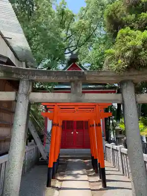 尾浜八幡神社の末社・摂社
