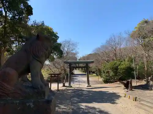 諏訪神社の鳥居