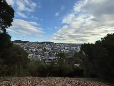 白山神社の{uncategorized: "未分類", other: "その他", undefined: "問題あり", building: "その他建物", grave: "お墓", sacred_gate: "鳥居", guardian: "狛犬", statue: "像", buddha: "仏像", history: "歴史", nature: "自然", garden: "庭園", animal: "動物", pagoda: "塔", temizu: "手水舎", mountain_gate: "山門・神門", sanctuary: "本殿・本堂", subordinate: "末社・摂社", art: "芸術", scenery: "景色", jizo: "地蔵", ema: "絵馬", goshuin: "御朱印", omikuji: "おみくじ", items: "授与品その他", amulet: "お守り", goshuincho: "御朱印帳", eats: "食事", festival: "お祭り", votive_dance: "神楽", shichigosan: "七五三参", wedding: "結婚式", experience: "体験その他", initially: "初詣", around: "周辺", anti_infection: "感染症対策"}