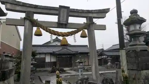 大将軍神社の{uncategorized: "未分類", other: "その他", undefined: "問題あり", building: "その他建物", grave: "お墓", sacred_gate: "鳥居", guardian: "狛犬", statue: "像", buddha: "仏像", history: "歴史", nature: "自然", garden: "庭園", animal: "動物", pagoda: "塔", temizu: "手水舎", mountain_gate: "山門・神門", sanctuary: "本殿・本堂", subordinate: "末社・摂社", art: "芸術", scenery: "景色", jizo: "地蔵", ema: "絵馬", goshuin: "御朱印", omikuji: "おみくじ", items: "授与品その他", amulet: "お守り", goshuincho: "御朱印帳", eats: "食事", festival: "お祭り", votive_dance: "神楽", shichigosan: "七五三参", wedding: "結婚式", experience: "体験その他", initially: "初詣", around: "周辺", anti_infection: "感染症対策"}