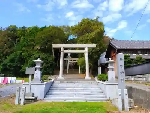 神明神社の鳥居