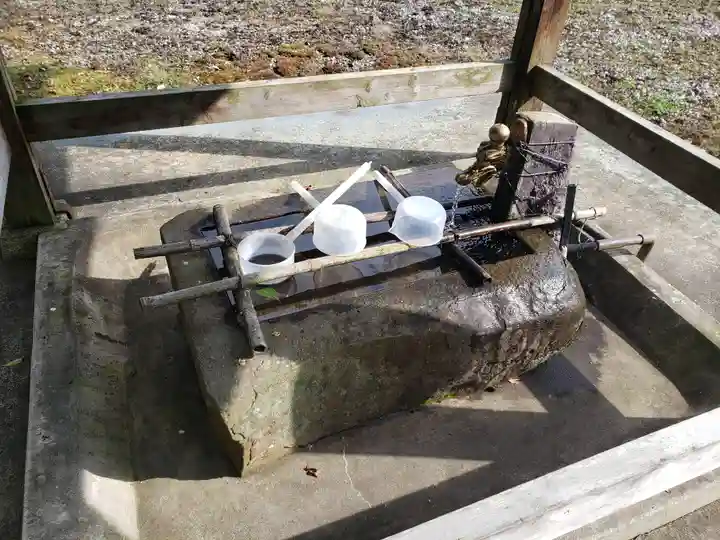 泉明院の手水舎