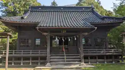 諏方神社の本殿・本堂