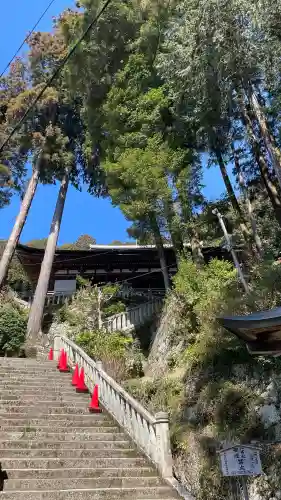 長命寺の{uncategorized: "未分類", other: "その他", undefined: "問題あり", building: "その他建物", grave: "お墓", sacred_gate: "鳥居", guardian: "狛犬", statue: "像", buddha: "仏像", history: "歴史", nature: "自然", garden: "庭園", animal: "動物", pagoda: "塔", temizu: "手水舎", mountain_gate: "山門・神門", sanctuary: "本殿・本堂", subordinate: "末社・摂社", art: "芸術", scenery: "景色", jizo: "地蔵", ema: "絵馬", goshuin: "御朱印", omikuji: "おみくじ", items: "授与品その他", amulet: "お守り", goshuincho: "御朱印帳", eats: "食事", festival: "お祭り", votive_dance: "神楽", shichigosan: "七五三参", wedding: "結婚式", experience: "体験その他", initially: "初詣", around: "周辺", anti_infection: "感染症対策"}