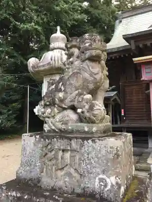 安房神社の狛犬