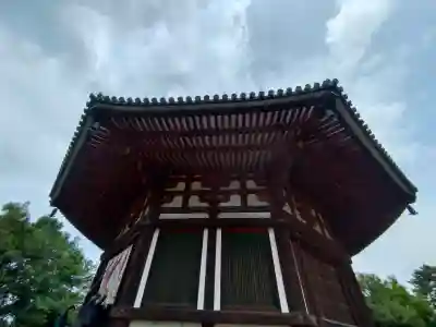 興福寺 北円堂の{uncategorized: "未分類", other: "その他", undefined: "問題あり", building: "その他建物", grave: "お墓", sacred_gate: "鳥居", guardian: "狛犬", statue: "像", buddha: "仏像", history: "歴史", nature: "自然", garden: "庭園", animal: "動物", pagoda: "塔", temizu: "手水舎", mountain_gate: "山門・神門", sanctuary: "本殿・本堂", subordinate: "末社・摂社", art: "芸術", scenery: "景色", jizo: "地蔵", ema: "絵馬", goshuin: "御朱印", omikuji: "おみくじ", items: "授与品その他", amulet: "お守り", goshuincho: "御朱印帳", eats: "食事", festival: "お祭り", votive_dance: "神楽", shichigosan: "七五三参", wedding: "結婚式", experience: "体験その他", initially: "初詣", around: "周辺", anti_infection: "感染症対策"}