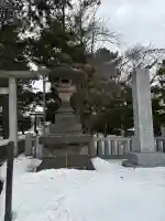 篠路神社の{uncategorized: "未分類", other: "その他", undefined: "問題あり", building: "その他建物", grave: "お墓", sacred_gate: "鳥居", guardian: "狛犬", statue: "像", buddha: "仏像", history: "歴史", nature: "自然", garden: "庭園", animal: "動物", pagoda: "塔", temizu: "手水舎", mountain_gate: "山門・神門", sanctuary: "本殿・本堂", subordinate: "末社・摂社", art: "芸術", scenery: "景色", jizo: "地蔵", ema: "絵馬", goshuin: "御朱印", omikuji: "おみくじ", items: "授与品その他", amulet: "お守り", goshuincho: "御朱印帳", eats: "食事", festival: "お祭り", votive_dance: "神楽", shichigosan: "七五三参", wedding: "結婚式", experience: "体験その他", initially: "初詣", around: "周辺", anti_infection: "感染症対策"}