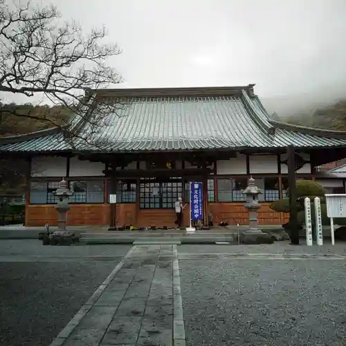 明鏡山龍雲寺の本殿