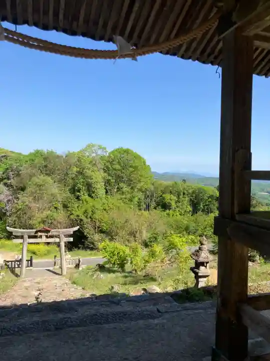 星神社の{uncategorized: "未分類", other: "その他", undefined: "問題あり", building: "その他建物", grave: "お墓", sacred_gate: "鳥居", guardian: "狛犬", statue: "像", buddha: "仏像", history: "歴史", nature: "自然", garden: "庭園", animal: "動物", pagoda: "塔", temizu: "手水舎", mountain_gate: "山門・神門", sanctuary: "本殿・本堂", subordinate: "末社・摂社", art: "芸術", scenery: "景色", jizo: "地蔵", ema: "絵馬", goshuin: "御朱印", omikuji: "おみくじ", items: "授与品その他", amulet: "お守り", goshuincho: "御朱印帳", eats: "食事", festival: "お祭り", votive_dance: "神楽", shichigosan: "七五三参", wedding: "結婚式", experience: "体験その他", initially: "初詣", around: "周辺", anti_infection: "感染症対策"}