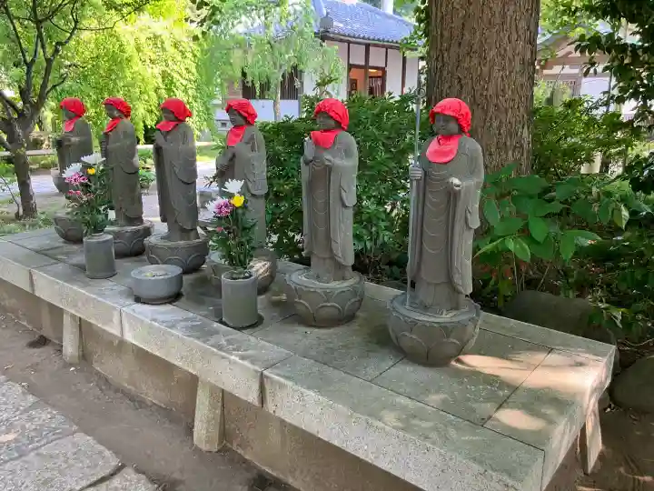常立寺の{uncategorized: "未分類", other: "その他", undefined: "問題あり", building: "その他建物", grave: "お墓", sacred_gate: "鳥居", guardian: "狛犬", statue: "像", buddha: "仏像", history: "歴史", nature: "自然", garden: "庭園", animal: "動物", pagoda: "塔", temizu: "手水舎", mountain_gate: "山門・神門", sanctuary: "本殿・本堂", subordinate: "末社・摂社", art: "芸術", scenery: "景色", jizo: "地蔵", ema: "絵馬", goshuin: "御朱印", omikuji: "おみくじ", items: "授与品その他", amulet: "お守り", goshuincho: "御朱印帳", eats: "食事", festival: "お祭り", votive_dance: "神楽", shichigosan: "七五三参", wedding: "結婚式", experience: "体験その他", initially: "初詣", around: "周辺", anti_infection: "感染症対策"}