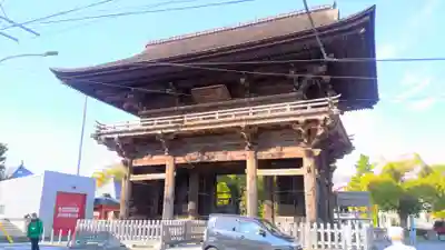 甚目寺の山門・神門