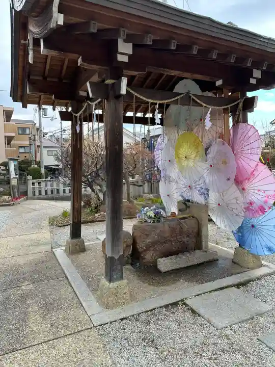 水堂須佐男神社の{uncategorized: "未分類", other: "その他", undefined: "問題あり", building: "その他建物", grave: "お墓", sacred_gate: "鳥居", guardian: "狛犬", statue: "像", buddha: "仏像", history: "歴史", nature: "自然", garden: "庭園", animal: "動物", pagoda: "塔", temizu: "手水舎", mountain_gate: "山門・神門", sanctuary: "本殿・本堂", subordinate: "末社・摂社", art: "芸術", scenery: "景色", jizo: "地蔵", ema: "絵馬", goshuin: "御朱印", omikuji: "おみくじ", items: "授与品その他", amulet: "お守り", goshuincho: "御朱印帳", eats: "食事", festival: "お祭り", votive_dance: "神楽", shichigosan: "七五三参", wedding: "結婚式", experience: "体験その他", initially: "初詣", around: "周辺", anti_infection: "感染症対策"}