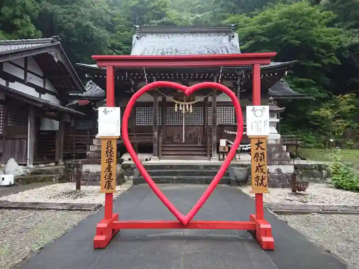 若宮八幡神社の本殿・本堂