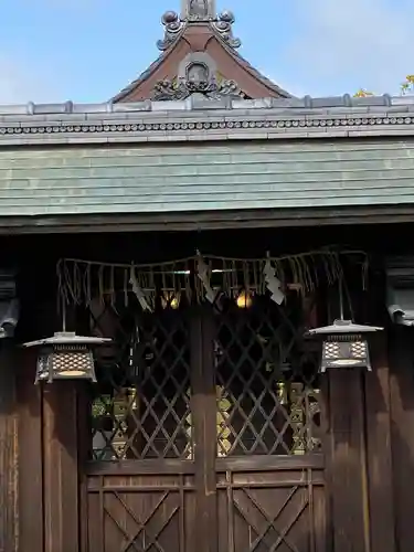 神泉苑の本殿・本堂