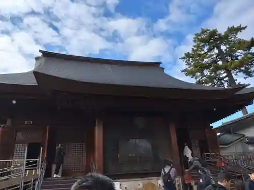 高幡不動尊　金剛寺の本殿