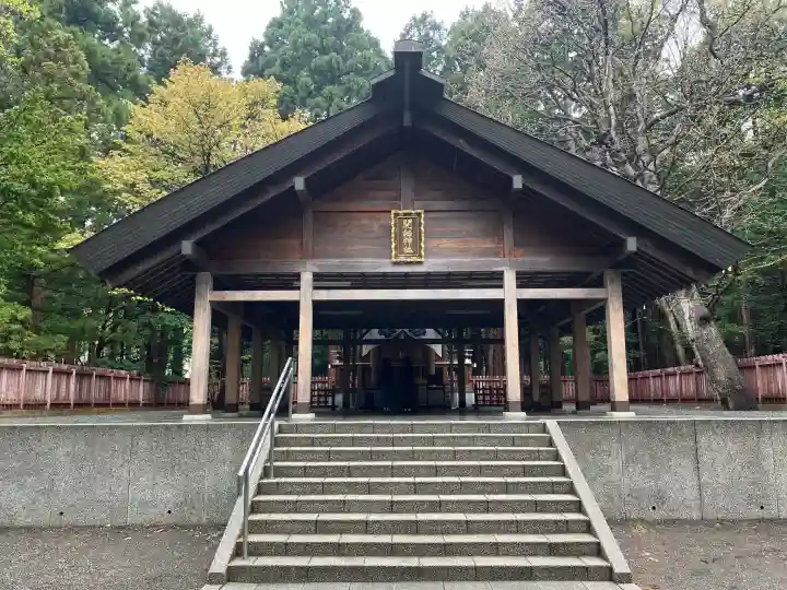 開拓神社の{uncategorized: "未分類", other: "その他", undefined: "問題あり", building: "その他建物", grave: "お墓", sacred_gate: "鳥居", guardian: "狛犬", statue: "像", buddha: "仏像", history: "歴史", nature: "自然", garden: "庭園", animal: "動物", pagoda: "塔", temizu: "手水舎", mountain_gate: "山門・神門", sanctuary: "本殿・本堂", subordinate: "末社・摂社", art: "芸術", scenery: "景色", jizo: "地蔵", ema: "絵馬", goshuin: "御朱印", omikuji: "おみくじ", items: "授与品その他", amulet: "お守り", goshuincho: "御朱印帳", eats: "食事", festival: "お祭り", votive_dance: "神楽", shichigosan: "七五三参", wedding: "結婚式", experience: "体験その他", initially: "初詣", around: "周辺", anti_infection: "感染症対策"}