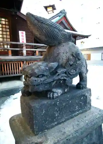 北海道神宮頓宮の狛犬