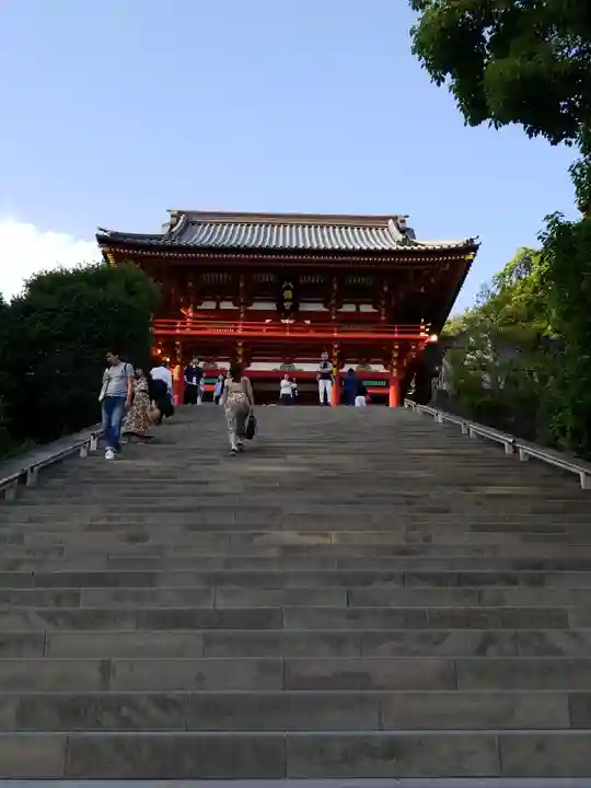 鶴岡八幡宮の山門・神門
