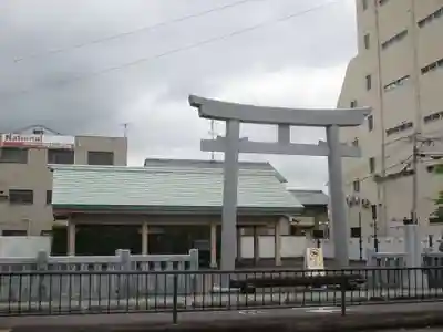 北野神社御旅所・神輿岡神社（北野天満宮境外末社）の鳥居