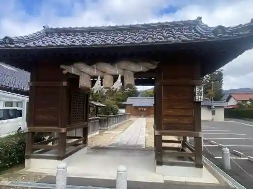 鹿島神社の{uncategorized: "未分類", other: "その他", undefined: "問題あり", building: "その他建物", grave: "お墓", sacred_gate: "鳥居", guardian: "狛犬", statue: "像", buddha: "仏像", history: "歴史", nature: "自然", garden: "庭園", animal: "動物", pagoda: "塔", temizu: "手水舎", mountain_gate: "山門・神門", sanctuary: "本殿・本堂", subordinate: "末社・摂社", art: "芸術", scenery: "景色", jizo: "地蔵", ema: "絵馬", goshuin: "御朱印", omikuji: "おみくじ", items: "授与品その他", amulet: "お守り", goshuincho: "御朱印帳", eats: "食事", festival: "お祭り", votive_dance: "神楽", shichigosan: "七五三参", wedding: "結婚式", experience: "体験その他", initially: "初詣", around: "周辺", anti_infection: "感染症対策"}
