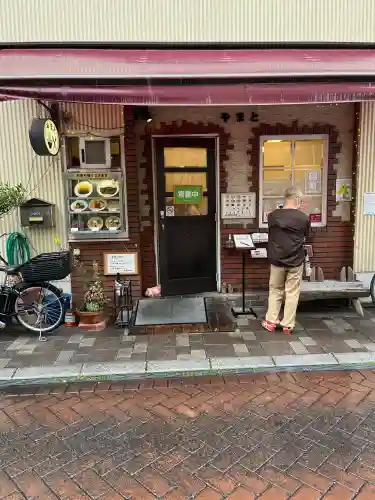 安仁神社の{uncategorized: "未分類", other: "その他", undefined: "問題あり", building: "その他建物", grave: "お墓", sacred_gate: "鳥居", guardian: "狛犬", statue: "像", buddha: "仏像", history: "歴史", nature: "自然", garden: "庭園", animal: "動物", pagoda: "塔", temizu: "手水舎", mountain_gate: "山門・神門", sanctuary: "本殿・本堂", subordinate: "末社・摂社", art: "芸術", scenery: "景色", jizo: "地蔵", ema: "絵馬", goshuin: "御朱印", omikuji: "おみくじ", items: "授与品その他", amulet: "お守り", goshuincho: "御朱印帳", eats: "食事", festival: "お祭り", votive_dance: "神楽", shichigosan: "七五三参", wedding: "結婚式", experience: "体験その他", initially: "初詣", around: "周辺", anti_infection: "感染症対策"}